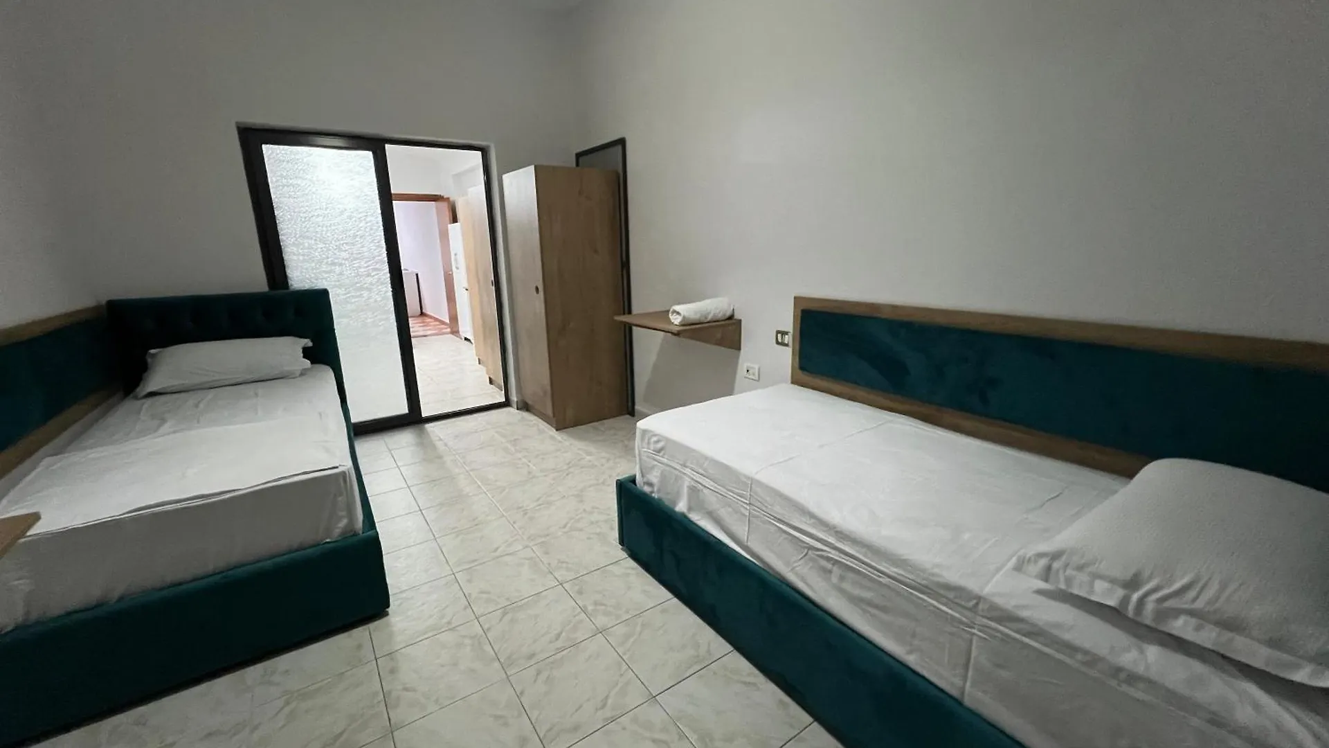 Sisterhood Hostel-Female Only Tirana