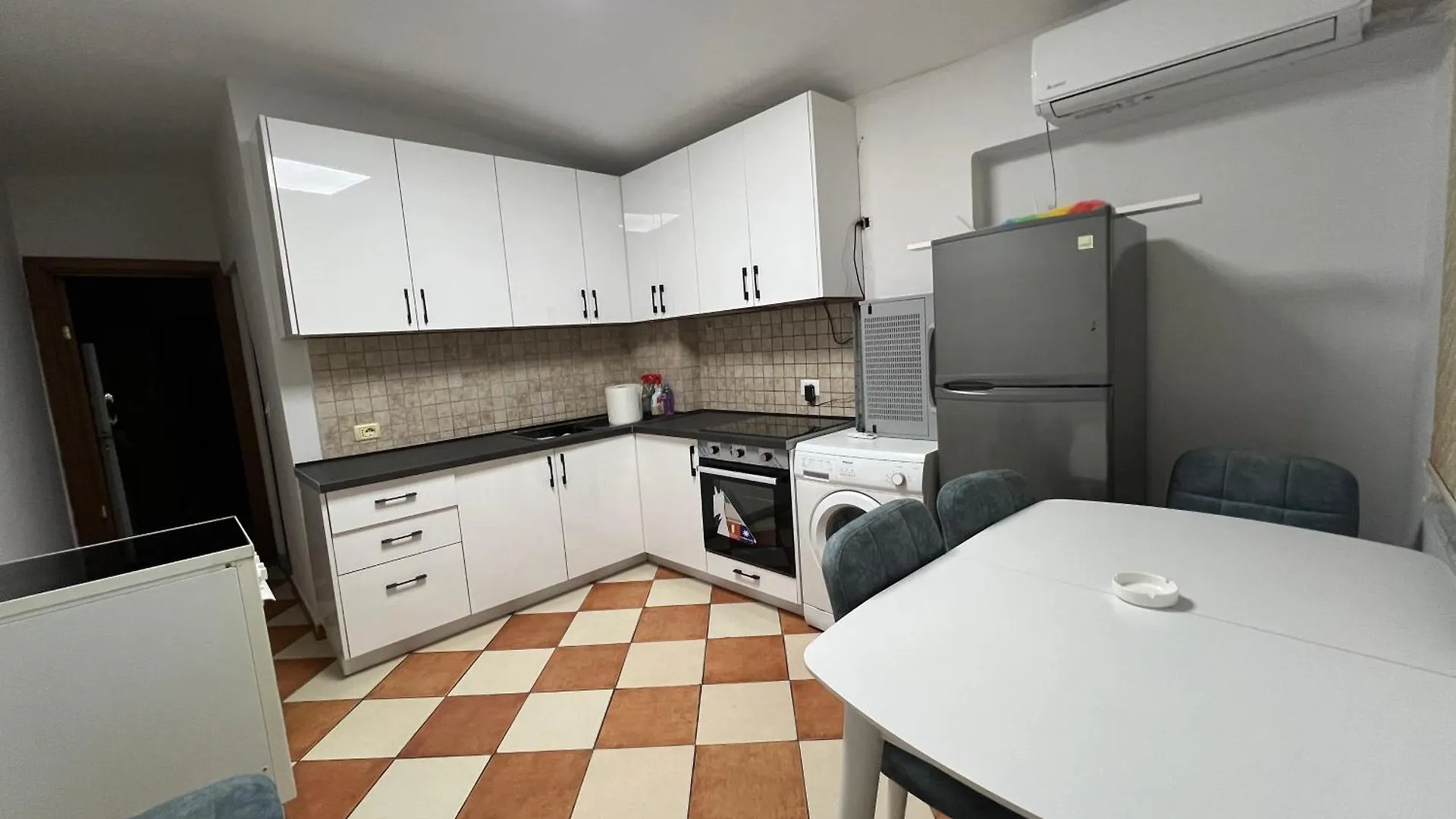 Sisterhood Hostel-Female Only Tirana 0*,  Albania